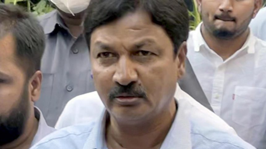 ಫೋನ್ ಕರೆ ಮಾಡಿ ಇನ್ನಷ್ಟು ಸೆಕ್ಸ ಸಿಡಿ ಬಿಡುಗಡೆಗೊಳಿಸುವ ಬೆದರಿಕೆ -ರಮೇಶ ಜಾರಕಿಹೊಳಿ