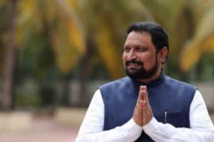 ರೊಚ್ಚಿಗೆಬ್ಬಿಸುವಂಥ ರಮೇಶ ಜಾರಕಿಹೊಳಿ ಹೇಳಿಕೆಗೆ ಪ್ರತಿಕ್ರಯಿಸಲಾರೆ -ಸವದಿ