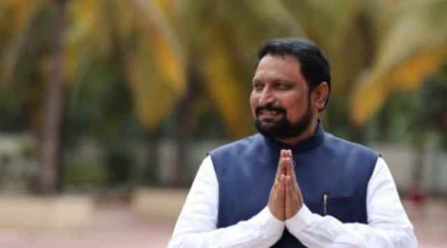 ರೊಚ್ಚಿಗೆಬ್ಬಿಸುವಂಥ ರಮೇಶ ಜಾರಕಿಹೊಳಿ ಹೇಳಿಕೆಗೆ ಪ್ರತಿಕ್ರಯಿಸಲಾರೆ -ಸವದಿ