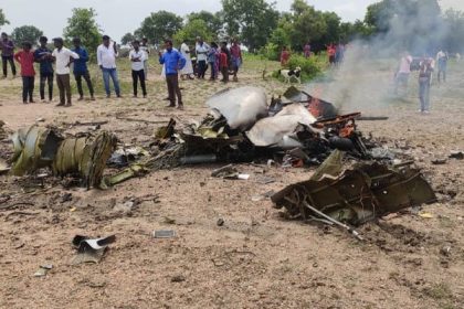 ಮತ್ತೊಂದು ವಿಮಾನ ಪತನ; ಹೊತ್ತಿ ಉರಿದ ವಿಮಾನ