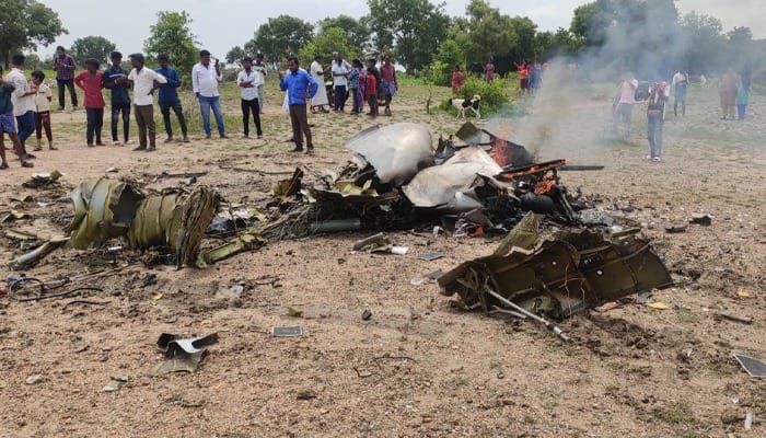 ಮತ್ತೊಂದು ವಿಮಾನ ಪತನ; ಹೊತ್ತಿ ಉರಿದ ವಿಮಾನ