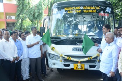 ವಾರ್ತಾ ಇಲಾಖೆಯ ಪತ್ರಕರ್ತರ ವಾಹನಕ್ಕೆ ಸಚಿವ ಸತೀಶ ಜಾರಕಿಹೊಳಿ ಹಸಿರು ನಿಶಾನೆ