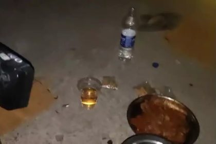 ಕರ್ತವ್ಯದಲ್ಲಿ ಮದ್ಯ ಸೇವಿಸಿದ್ದ ಪೊಲೀಸರು ಅಮಾನತು