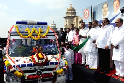 ಬಡವರೊಂದಿಗೆ ಮಾನವೀಯತೆಯಿಂದ ನಡೆದುಕೊಳ್ಳಿ : ವೈದ್ಯರಿಗೆ ಮುಖ್ಯಮಂತ್ರಿ ಸಲಹೆ