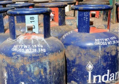 ಎಲ್ ಪಿಜಿ ಗ್ರಾಹಕರಿಗೆ ಮತ್ತೆ ಶಾಕ್