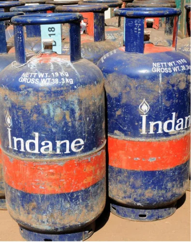 ಎಲ್ ಪಿಜಿ ಗ್ರಾಹಕರಿಗೆ ಮತ್ತೆ ಶಾಕ್