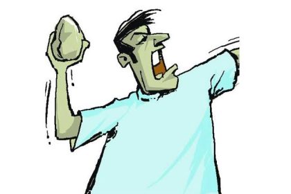 ಕಲ್ಲು ತೂರಾಟ, ತಲ್ವಾರ್ ಝಳಪಿಸಿದವರ ವಿರುದ್ಧ ಪ್ರಕರಣ ದಾಖಲು