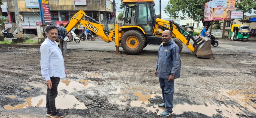 ರಾಮತೀರ್ಥ ನಗರದಲ್ಲಿ ಹಾಳಾದ ರಸ್ತೆಗಳ ದುರಸ್ತಿ ಕಾರ್ಯ