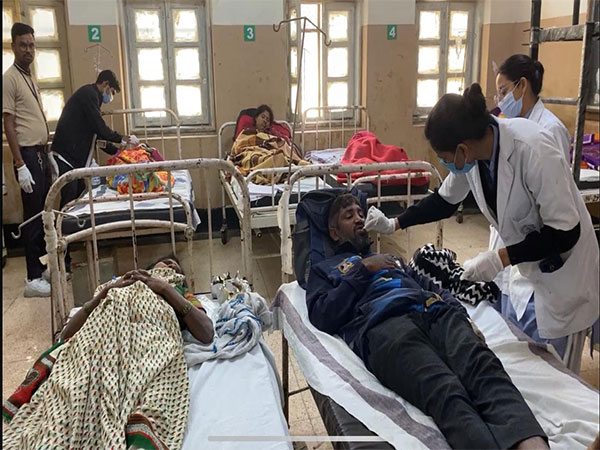 ಕುಂಭಮೇಳದಿಂದ ಬೆಳಗಾವಿಗೆ ಮರಳುತ್ತಿದ್ದ ಟೆಂಪೊ ಟ್ರಾವೆಲರ್ ಅಪಘಾತ: ನಾಲ್ವರ ಸಾವು, 16 ಜನರಿಗೆ ಗಾಯ ಕುಂಭಮೇಳದಿಂದ ಬೆಳಗಾವಿಗೆ ಮರಳುತ್ತಿದ್ದ ಟೆಂಪೊ ಟ್ರಾವೆಲರ್ ಅಪಘಾತ: ನಾಲ್ವರ ಸಾವು, 16 ಜನರಿಗೆ ಗಾಯ