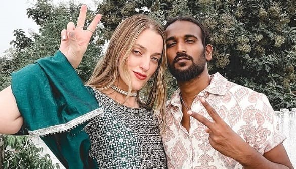 ಪ್ರಿಯಕರನಿಗಾಗಿ ಅಮೇರಿಕಾದಿಂದ ಬಂದ ಯುವತಿ!