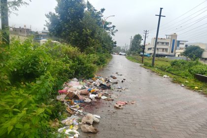 ಗಬ್ಬೆದ್ದು ನಾರುತ್ತಿರುವ ರಾಮತೀರ್ಥ ನಗರಕ್ಕೆ 10 ದಿನಗಳಿಂದ ನೀರು ಸರಬರಾಜಿಲ್ಲ!