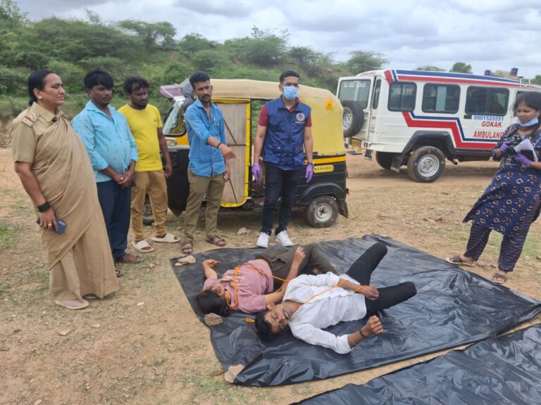 ಆಟೋದಲ್ಲಿ ನೇಣು ಹಾಕಿಕೊಂಡ ಸ್ಥಿತಿಯಲ್ಲಿ ಪ್ರೇಮಿಗಳ ಶವ ಪತ್ತೆ