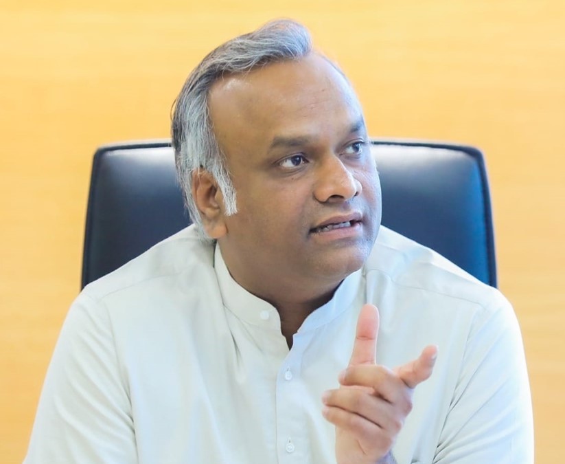 10 ವರ್ಷಗಳಲ್ಲಿ ಮೋದಿ ಸರಕಾರ ಮಾಡಿದ 130 ಲಕ್ಷ ಕೋಟಿ ರೂ. ಸಾಲದ ಹಣ ಎಲ್ಲಿ ಹೋಯ್ತು? : ಪ್ರಿಯಾಂಕ ಖರ್ಗೆ ಪ್ರಶ್ನೆ