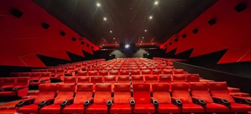 ಸಿನಿಮಾ ಟಿಕೆಟಿಗೆ ₹200 ದರ ನಿಗದಿ ; ಸರ್ಕಾರದ ಆದೇಶಕ್ಕೆ ಹೈಕೋರ್ಟ್‌ ಮಧ್ಯಂತರ ತಡೆ