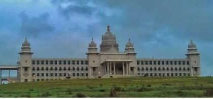 ಸುವರ್ಣಸೌಧ ಪಕ್ಕದಲ್ಲಿ ಆಡಳಿತ ಸೌಧ ನಿರ್ಮಿಸಿ