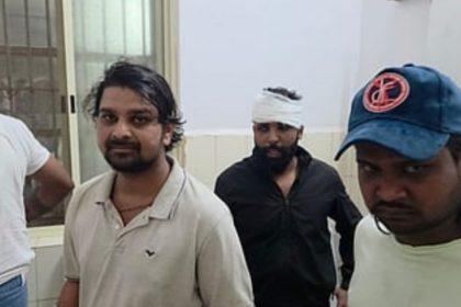 ಬೆಳಗಾವಿಯಲ್ಲಿ ರಾಜ್ಯೋತ್ಸವ ಮೆರವಣಿಗೆಗೆ ನುಗ್ಗಿ ಮನಬಂದಂತೆ ಇರಿದ ದುಷ್ಕರ್ಮಿಗಳು: ಐವರಿಗೆ ಗಂಭೀರ ಗಾಯ