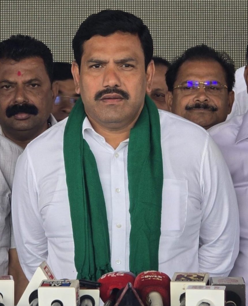 ಯಡಿಯೂರಪ್ಪ ಮಗನಾಗಿ ರೈತರ ಹೋರಾಟದಲ್ಲಿ ಬಾಗಿಯಾಗಿದ್ದೇನೆ: ವಿಜಯೇಂದ್ರ